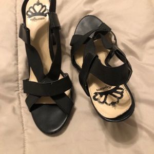 Women’s size 8 black heels